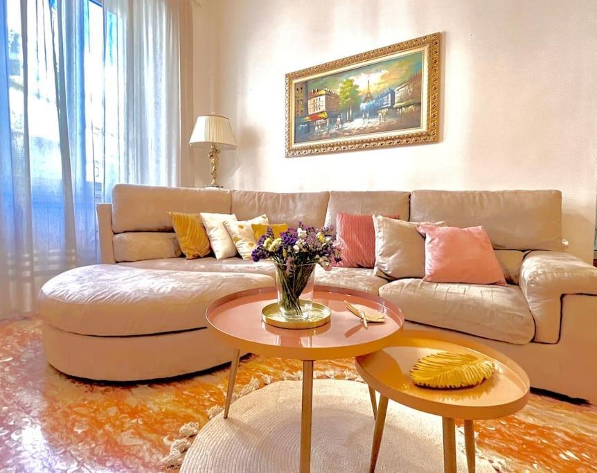Apartment Elegant House In